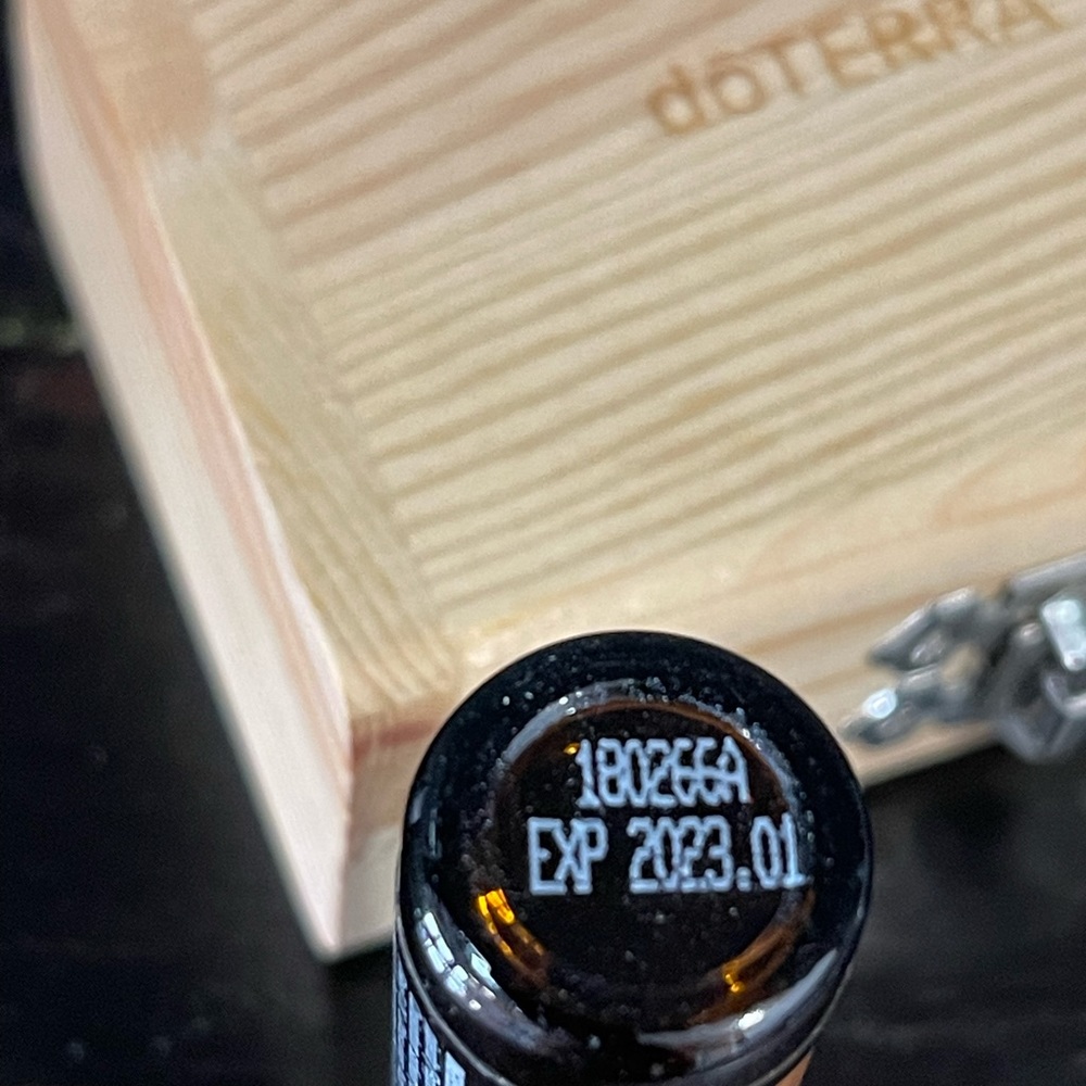 NEW Doterra Motivate Touch Roller - Picture 3 of 3